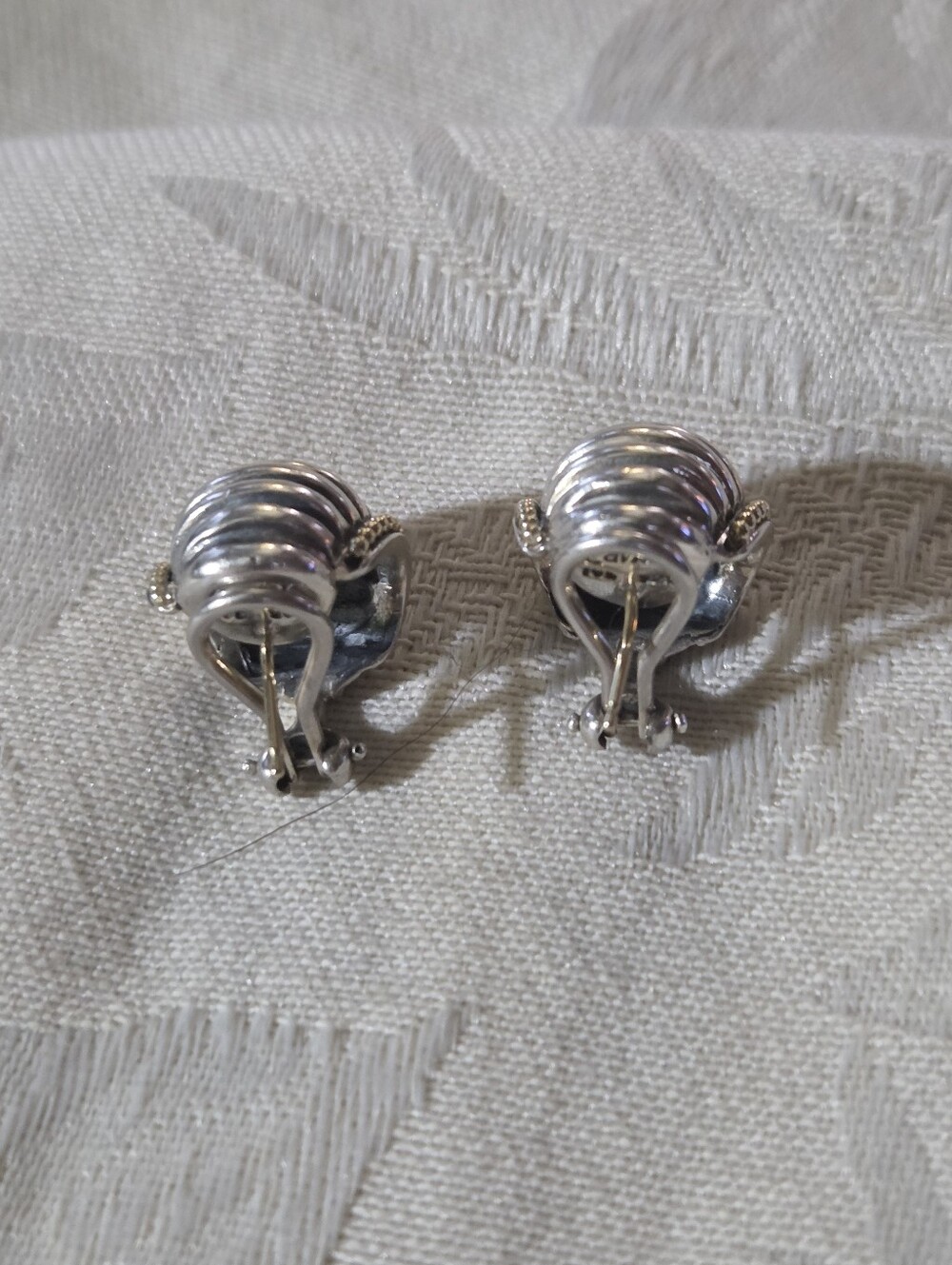 LAGOS Vintage Caviar Fluted Shrimp Earrings with Omega Backs, SS & 18k - Picture 5 of 13